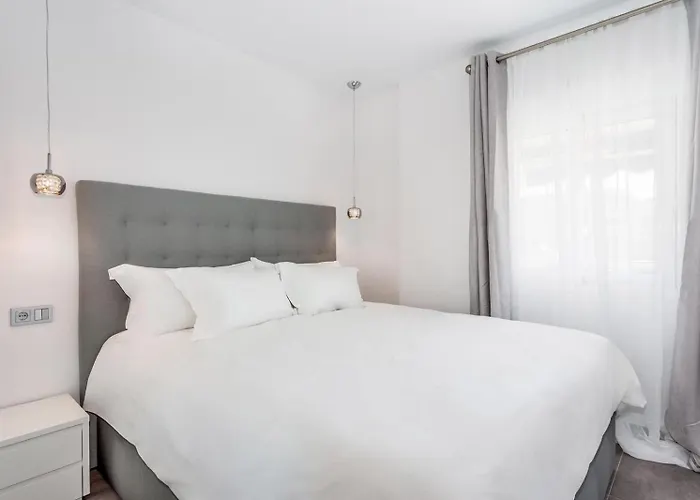 By Riva - Elegant, Contemporary 2 Bedroom In Dama De Noche Puerto Banus *