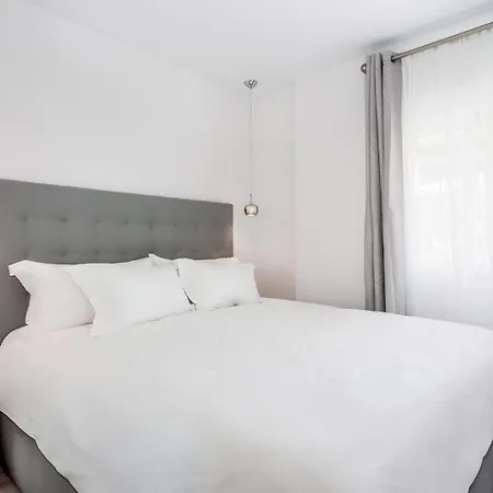 By Riva - Elegant, Contemporary 2 Bedroom In Dama De Noche Puerto Banus *