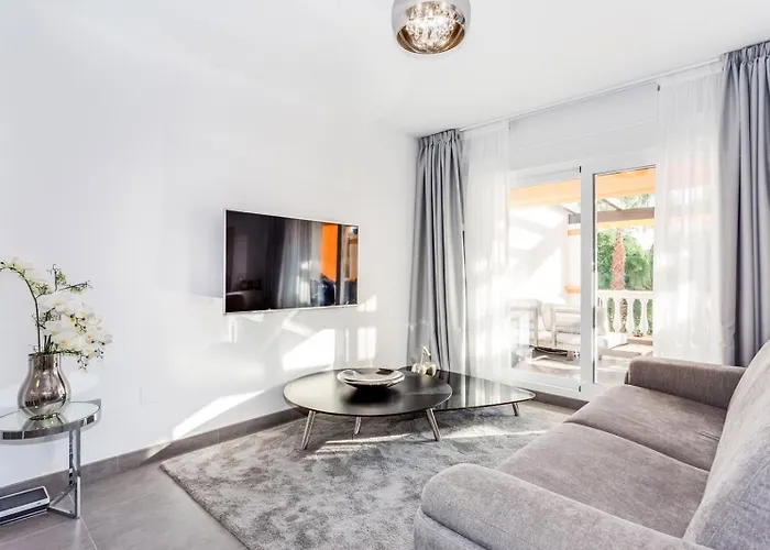 By Riva - Elegant, Contemporary 2 Bedroom In Dama De Noche Puerto Banus