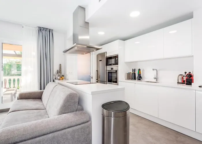 By Riva - Elegant, Contemporary 2 Bedroom In Dama De Noche Puerto Banus *