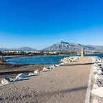 By Riva - Elegant, Contemporary 2 Bedroom In Dama De Noche Puerto Banus *
